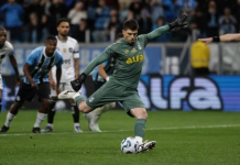 Com gol de goleiro, Grêmio arranca empate com o Botafogo na Arena
